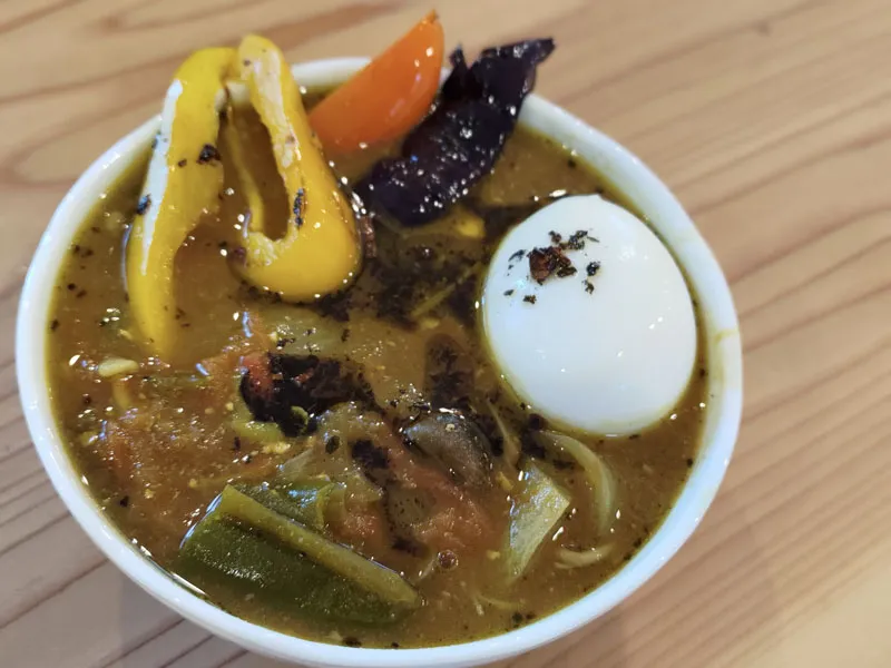 ダッチオーブンで作る野菜たっぷりスープカレーで美味しくダイエット